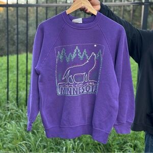 Men’s Vintage 1989 Minnesota Howling Wolf Purple Sweatshirt Large